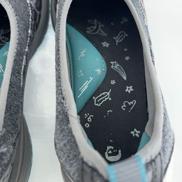 Bzees Women's Gleam Slip On Size 7 Gray Leopard Flats Wedge Casual Light Walk - Picture 8 of 12